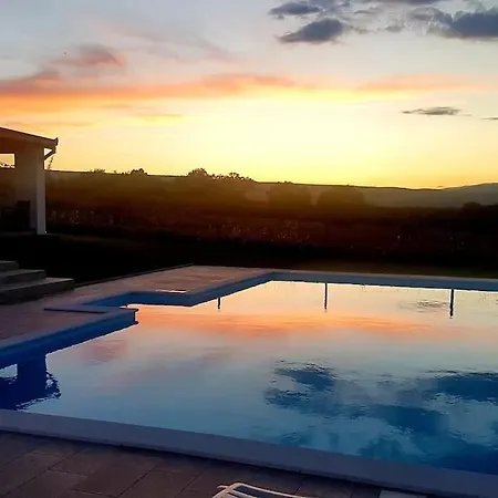 Villa Lavender With Swimming Pool
