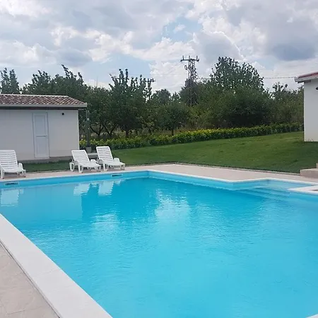 Lavender With Swimming Pool Βίλα *