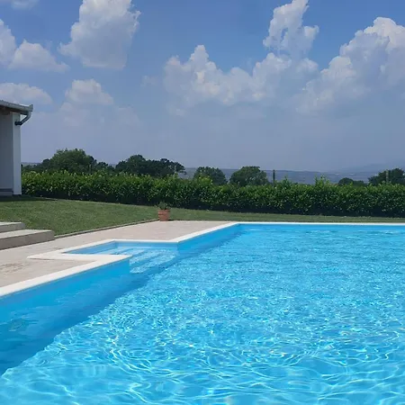Villa Lavender With Swimming Pool